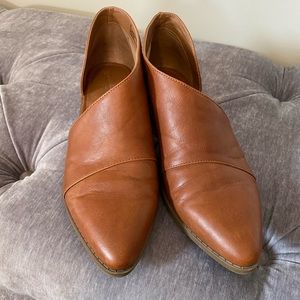 Universal Tread cutout booties